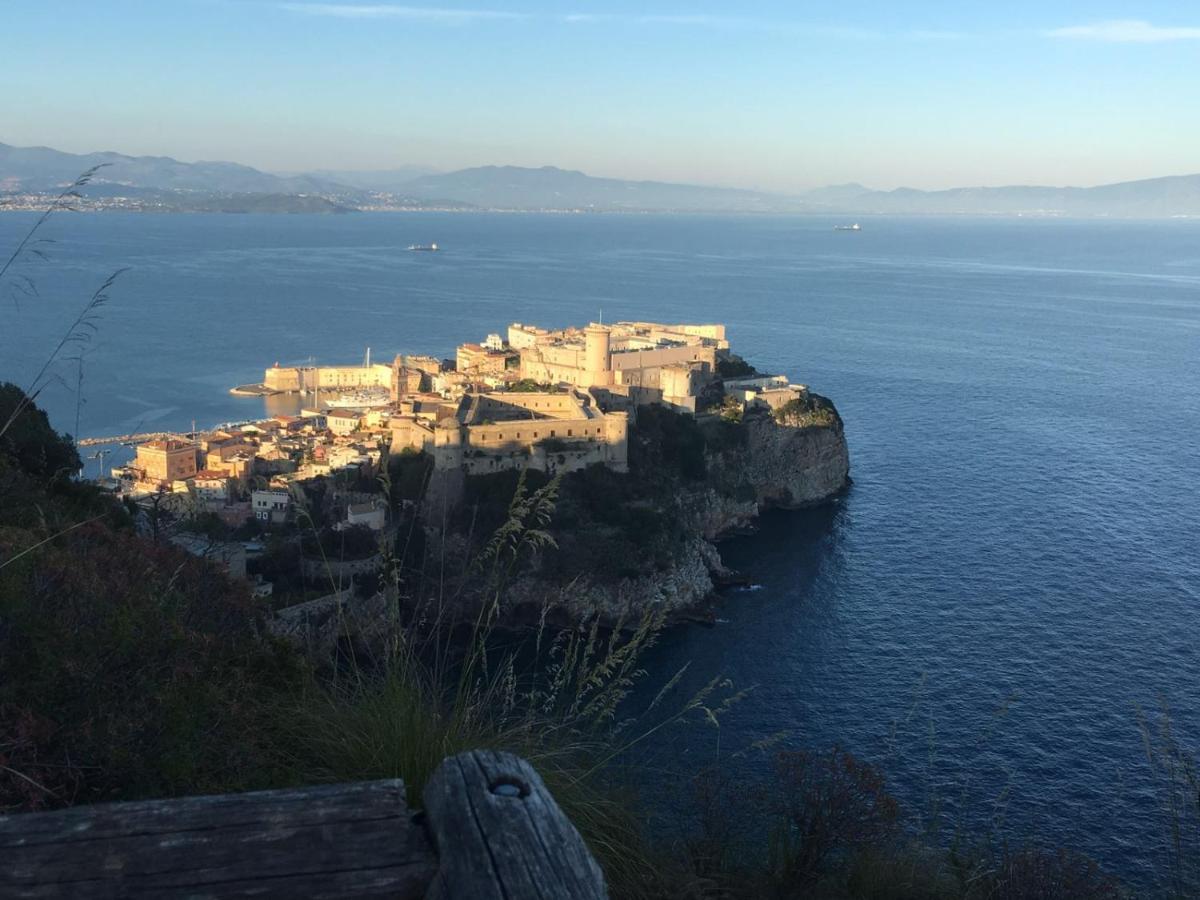 Brezza Di Mare Gaeta B&B エクステリア 写真